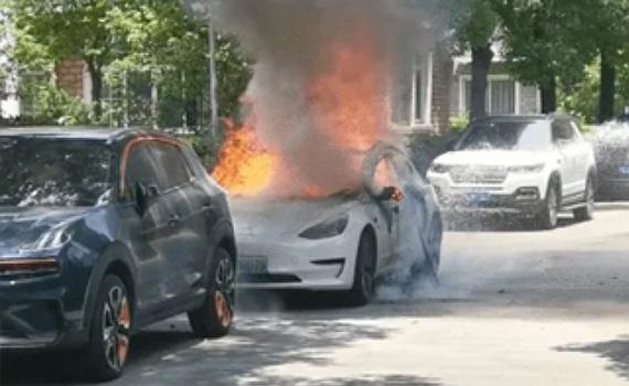 唐山起火事件頻發，夏日高溫下新能源汽車還安全嗎
