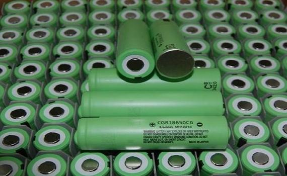 泰州鋰電窯爐外軌自動循環線：鋰金屬電池和鋰離子電池的區別