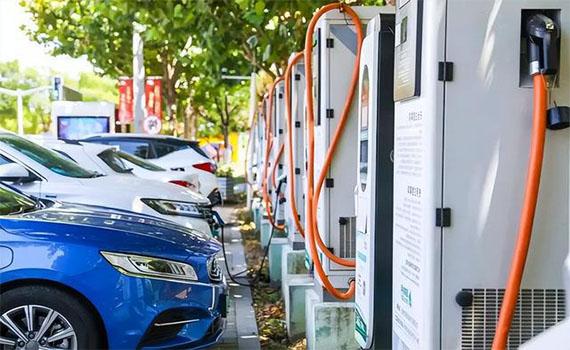 長春山東高速充電站實現全時段綠電供應，開啟新能源出行新篇章