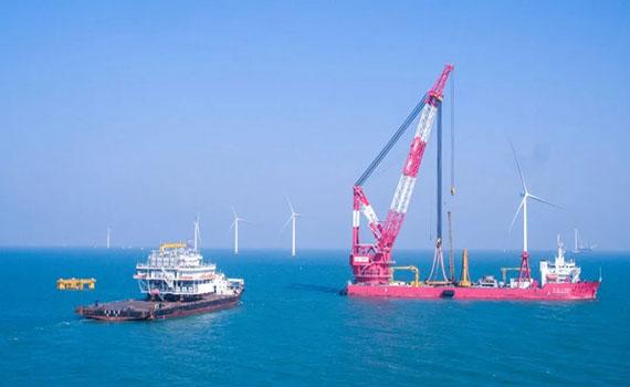 泰州沖刺四季度 | 華能臨高海上風電項目海上升壓站順利吊裝就位
