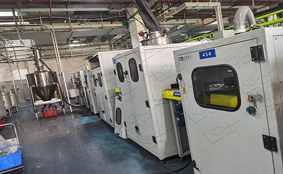 小米YU7或將延期登場：安全考量與市場布局的雙重謎團？